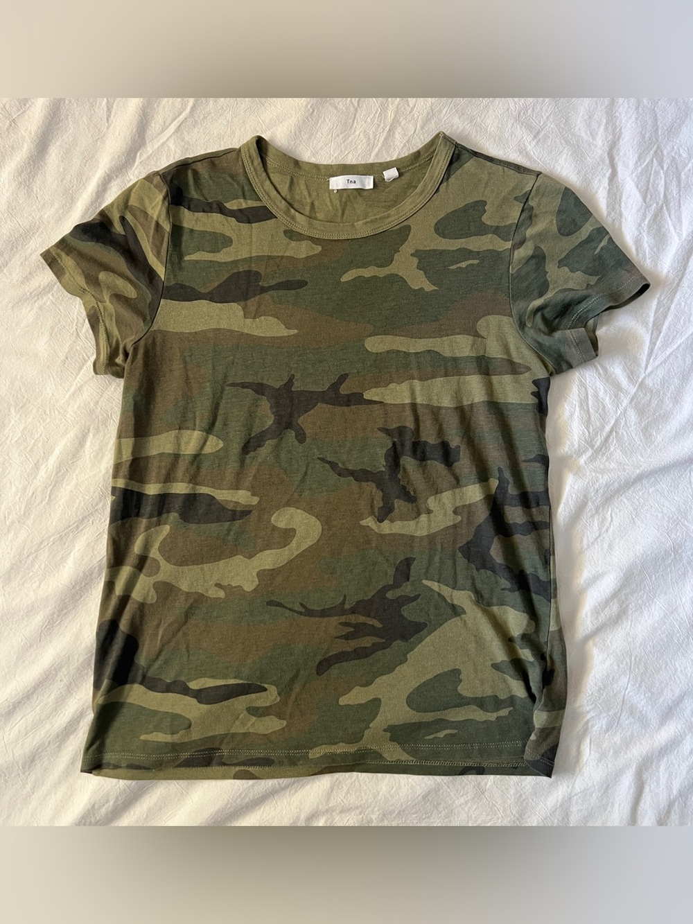 Aritzia TNA Camo Short Sleeve Baby Tee